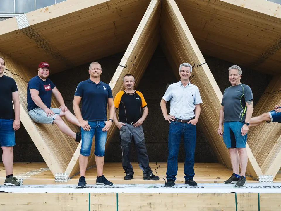 Bildet viser konstruktørene hos Bredesen Opset Prefab