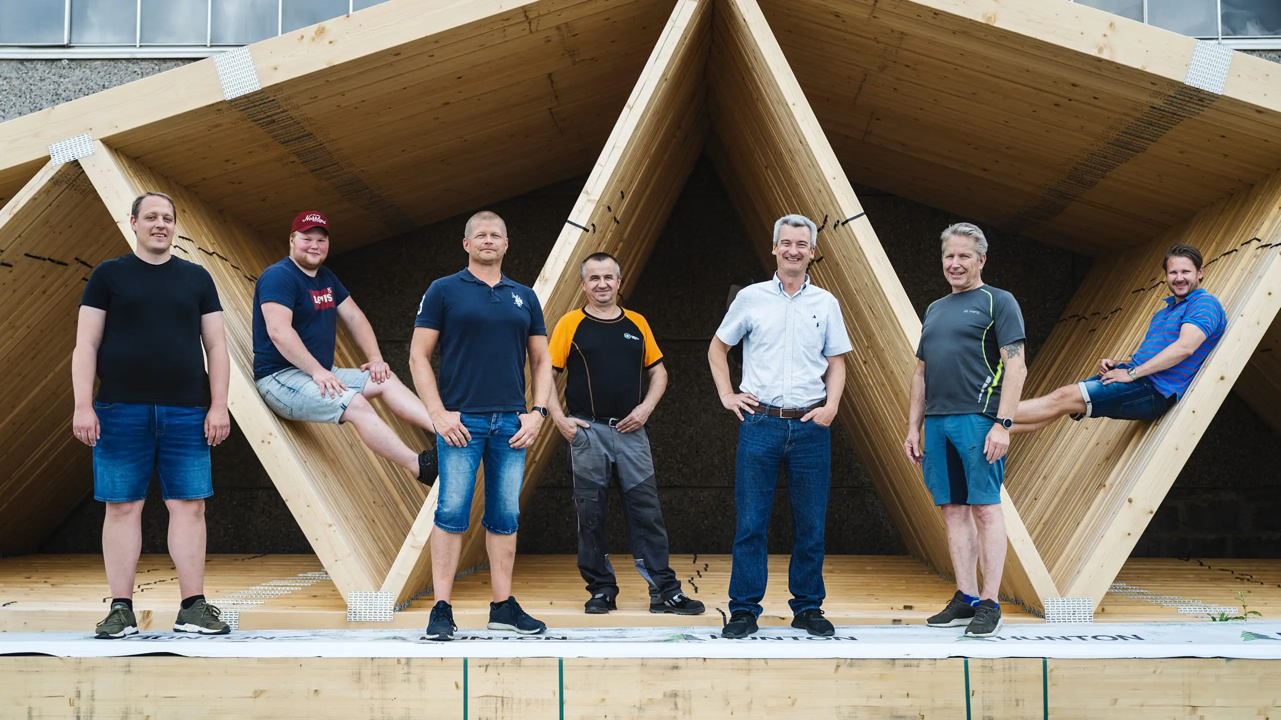 Bildet viser konstruktørene hos Bredesen Opset Prefab